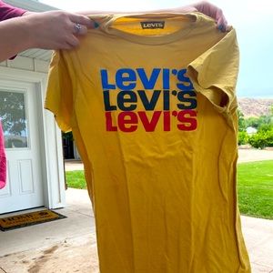 Levi’s T-shirt